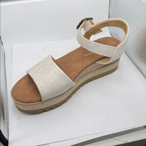 TOMS WEDGE CANVAS RUBBER SANDALS WOMENS SIZE 8. LIKE NEW - Picture 3 of 16
